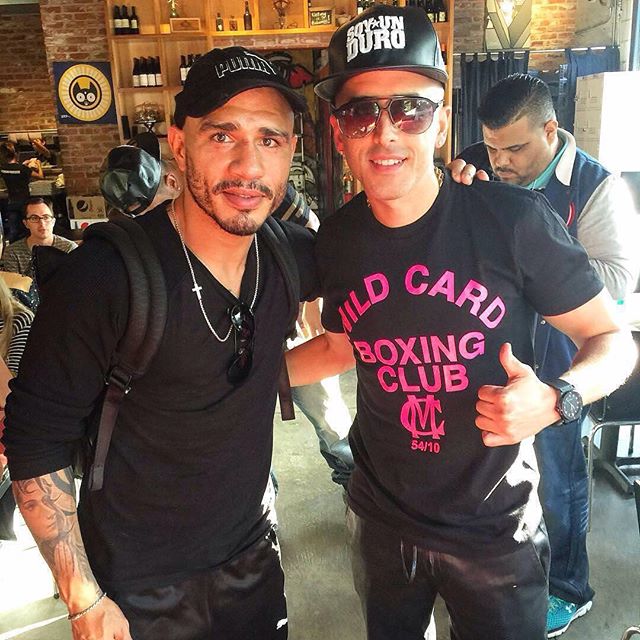 Segmento hoy de #Códigosegura en @despiertaameric @RealMiguelCotto#WildCardBoxingClub  http://uvideos.com/shows/despierta-america/codigo-segura-yandel-le-entra-a-los-punos-con-cotto